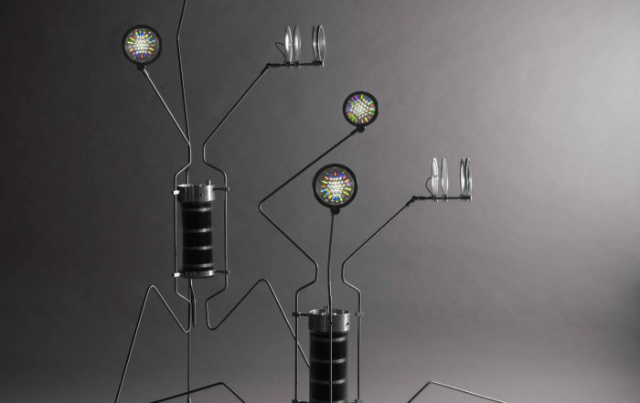 L'installazione Life Electric di Teresa van Dongen utilizza batteri viventi per generare elettricità.