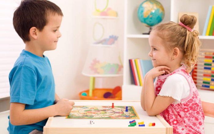 Dalla noia alla creatività è un attimo Ecco cosa fare con i bambini a casa