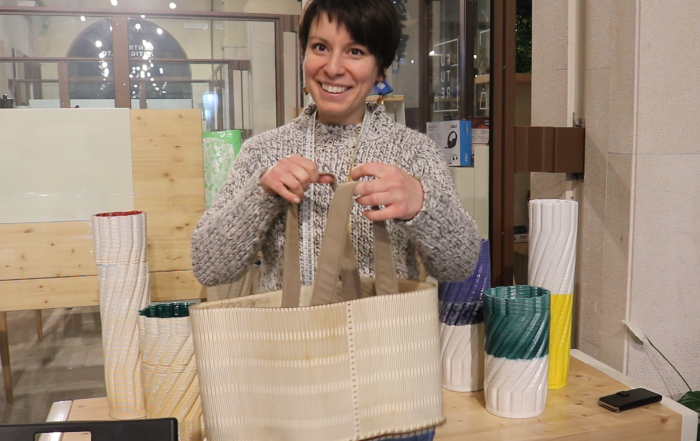 Porto Alegre al CAD Martina Pagano crea la lasercut wooden bag ispirata al Museo Ibere Camargo